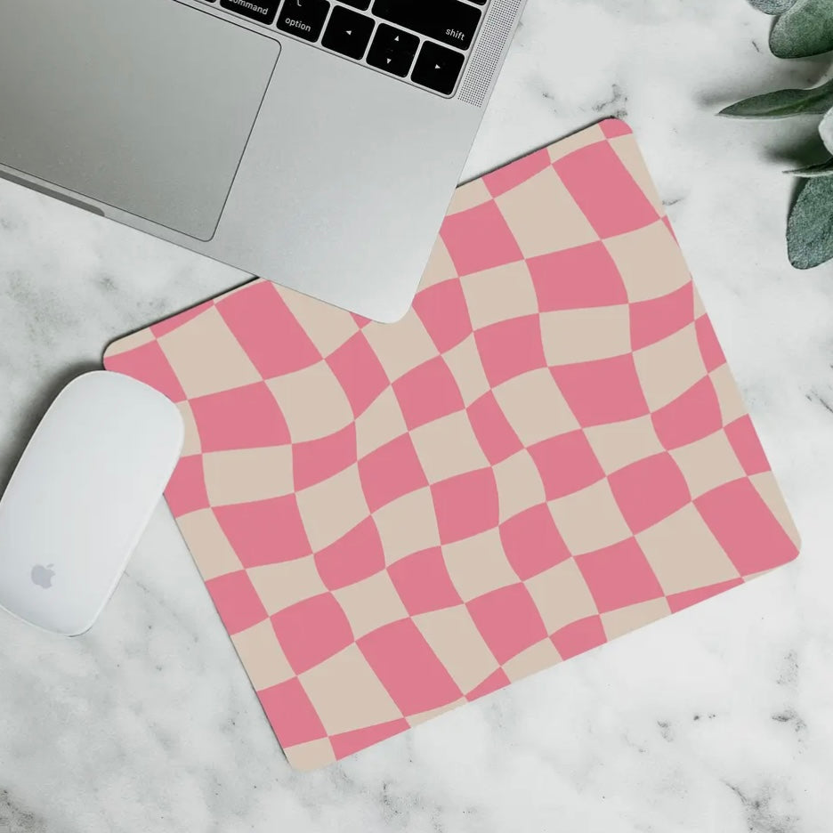 Wavy Checkered - Mousepad