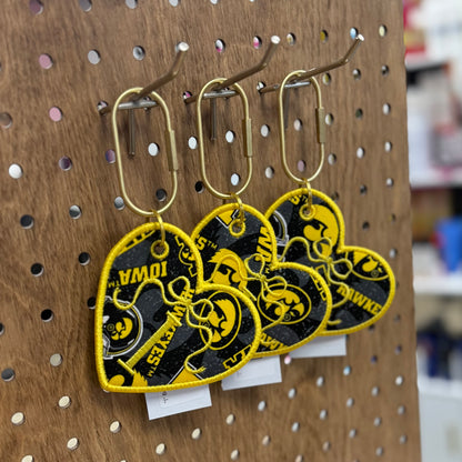 "I" Bow - Embroidered Bag Tag