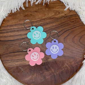 Smiley Face Daisy Keychain